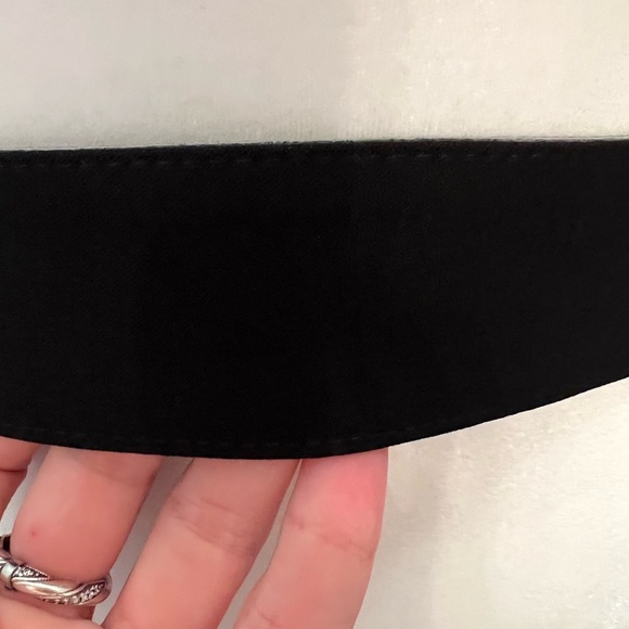 Woman’s Black Belt - Picture 7 of 10